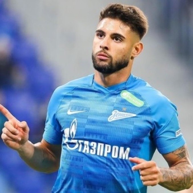 Atacante Yuri Alberto comemora gol pelo Zenit, da Rússia