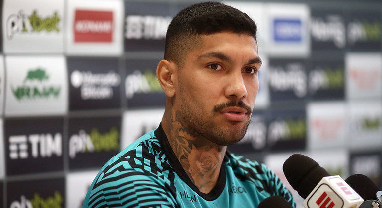 Yuri Lara é um dos destaques do Vasco na Série B