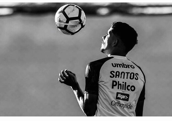 Como profissional, além de jogar com a camisa do Audax, Yuri Lima teve passagem pelo Santos, Fluminense, Cuiabá e Juventude