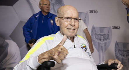 Zagallo tem uma estátua de cera no Museu da Seleção
