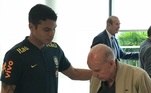 Zagallo, ex-técnico da seleção brasileira, visitou a delegação de Tite na Granja Comary