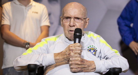Zagallo está internado desde o dia 15

