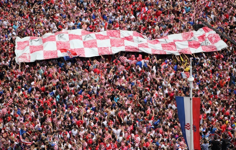 Croácia mostra respeito e exibe medalha de vice-campeão da Copa - Esportes  - R7 Copa 2018