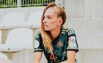 A zagueira Sophia Kleinherne foi convocada para defender a seleção da Alemanha na Copa do Mundo. Mas, antes do início da disputa, ela causou polêmica ao citar Neymar com exemplo para enaltecer o futebol feminino e apontar os erros do masculino