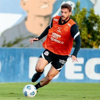 O zagueiro Heitor Casagrande, que nunca jogou pelo Corinthians, teve o vínculo renovado com o clube paulistano. O acordo foi anunciado no BID divulgado pela CBF na última terça-feira (17).Desde 2020 no Timão, o defensor, de 24 anos, não será conhecido pela torcida alvinegra, já que será cedido a um clube português.Saiba quem é ele