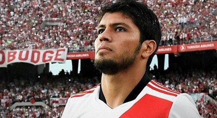Zagueiro paraguaio Robert Rojas pertence ao River Plate, da Argentina