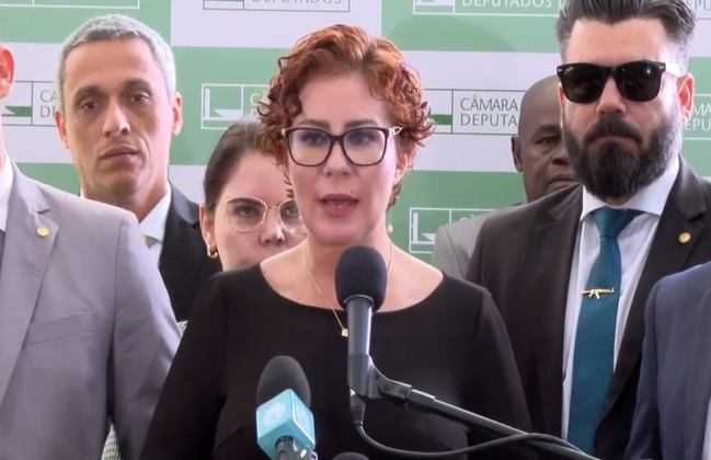 Zambelli em coletiva