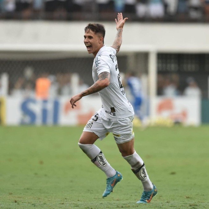 Zanocelo vê evolução da equipe que, no momento, lidera o Brasileirão