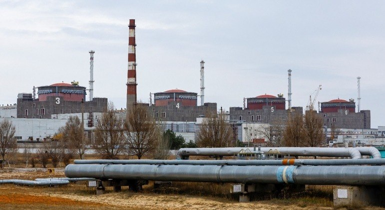 Vista da usina nuclear de Zaporizhzhia, atualmente controlada pela Rússia