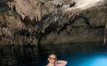 Em uma parada em Tulum, Virginia conheceu o Cenote Kin Ha, onde se refrescou com um mergulho em águas cristalinas