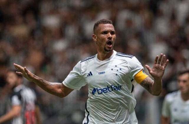 ZÉ IVALDO - Muito seguro nas ações defensivas e foi premiado com o gol que abriu o caminho da vitória do Cruzeiro. NOTA: 7,0 - Foto: Staff Images / Cruzeiro