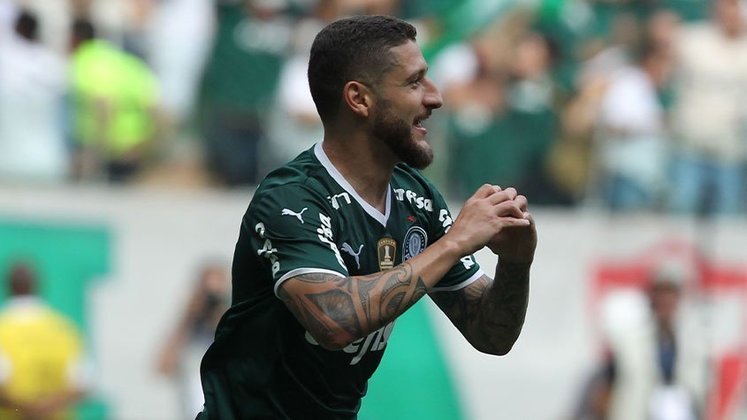 Zé Rafael comemora seu gol, o segundo do Palmeiras.