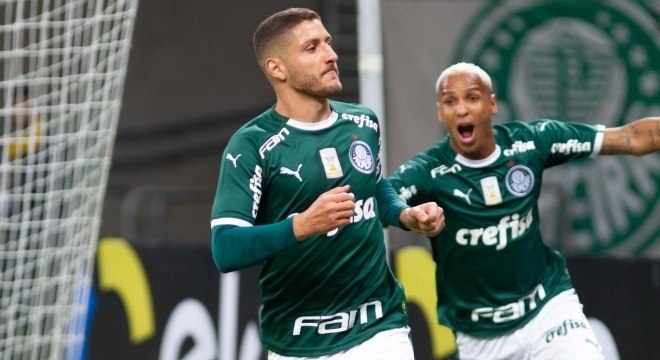 Zé Rafael comemora gol do Palmeiras contra o Inter