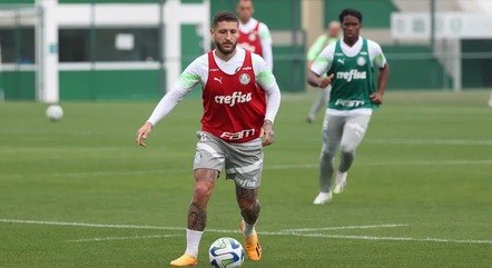 Zé Rafael em treino pelo Palmeiras