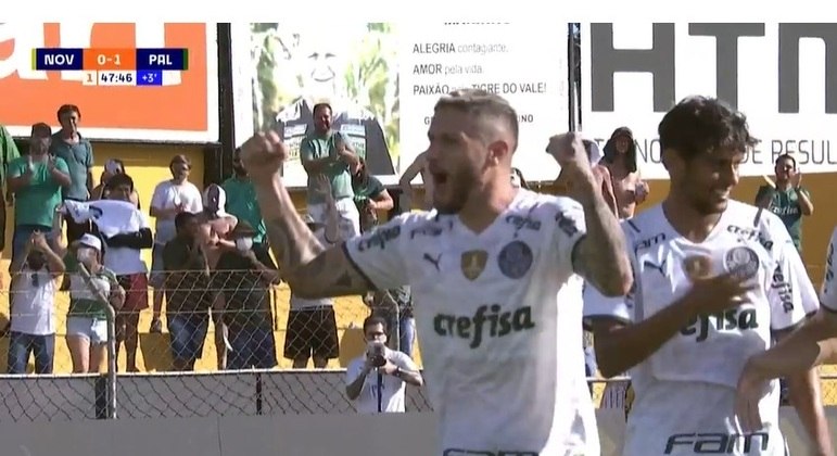 Zé Rafael comemora o primeiro gol do Palmeiras no Paulistão 2022