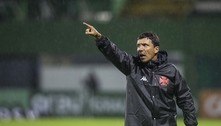Zé Ricardo lamenta tropeço do Vasco e projeta maiores cobranças