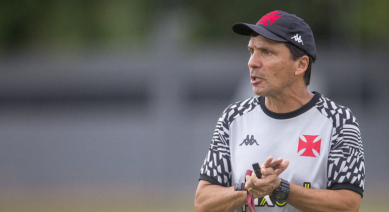 Zé Ricardo deve deixar o Vasco para assumir time do Japão