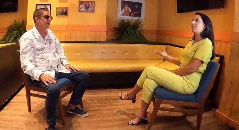 Zeca Pagodinho em entrevista para a repórter Fernanda Sanches do "Domingo Espetacular"