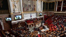 Zelenski cita frase da Revolução Francesa ao Parlamento da França