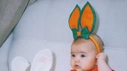 Zoe, filha de Sabrina Sato, se veste de coelhinha para a Páscoa